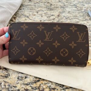 Authentic LV wallet